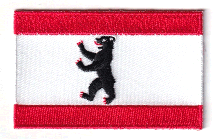 Berlin flag patch, size 6.5 x 4 cm, featuring iconic bear design.