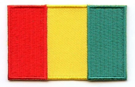 Guinea flag patch with vertical red, yellow, and green stripes, 6.5 x 4 cm.