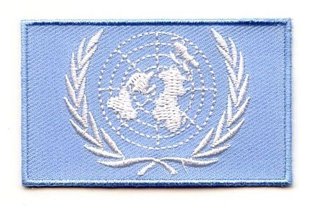 United Nations flag patch with white emblem on blue background, 6.5 x 4 cm.